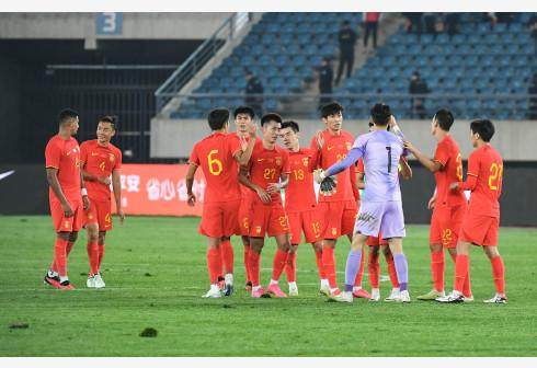 马德兴：国足换血幅度不够 特鲁西埃的用人是榜样！